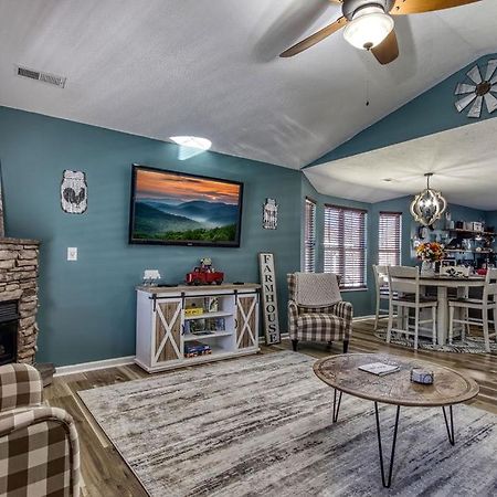 The Mason Jar, Hot Tub, Wifi, 1089 Free Tickets Each Paid Day, Dollywood And More! Піджен-Фордж Екстер'єр фото